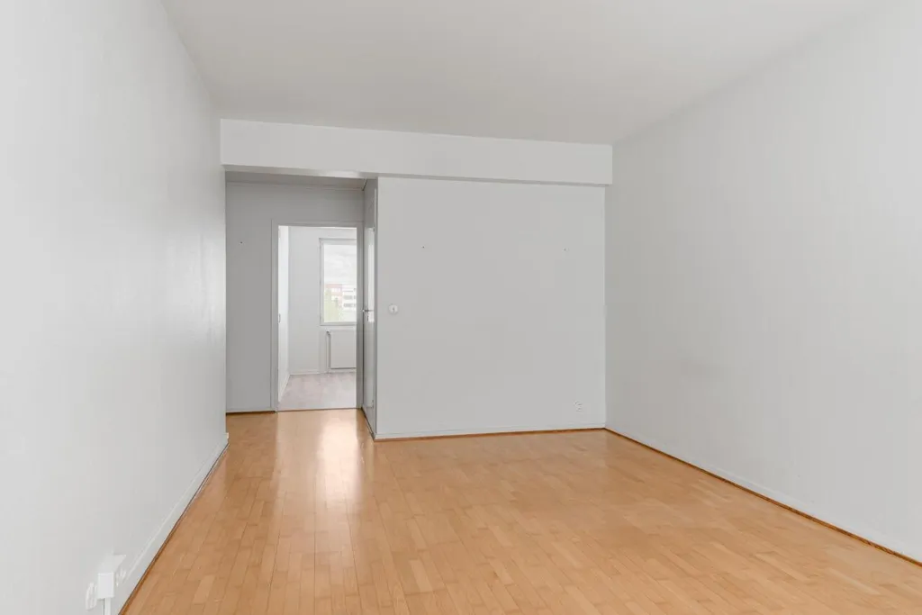 Pièces - 2-Bedroom Apartment with Balcony in Helsinki