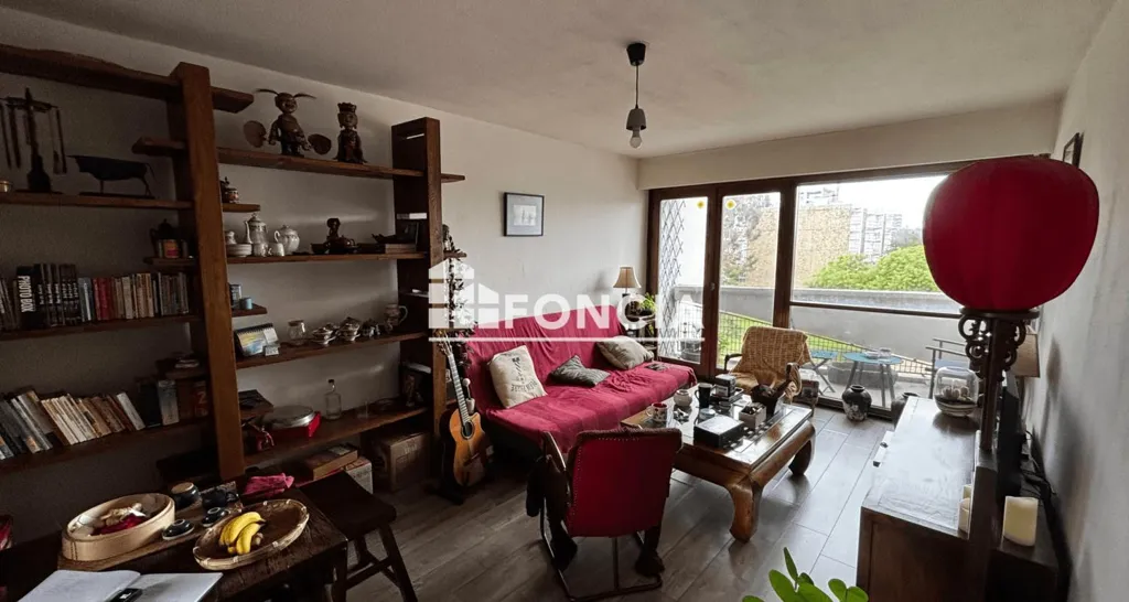 Living Room - Spacious 4-Piece Apartment with Balconies in Pessac