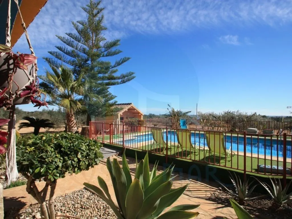 Bassein - Luxury Farmhouse with Pool in Camarles