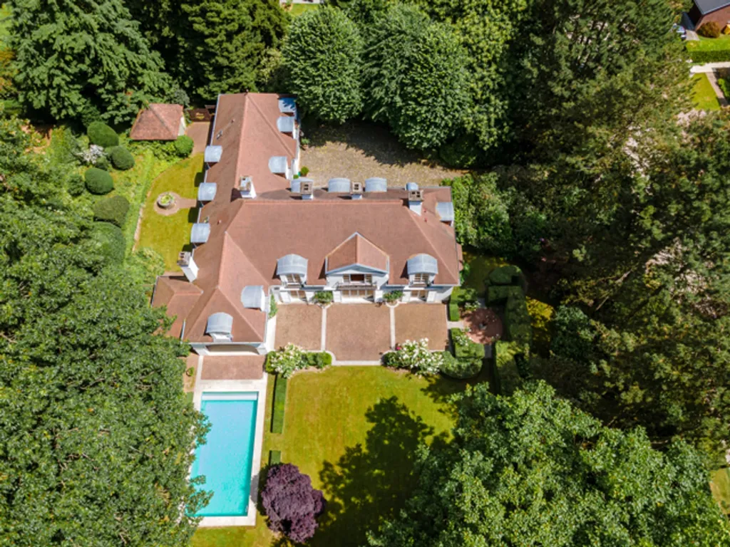 Õhuvaade - Renovated Villa with Pool near Forêt de Soignes