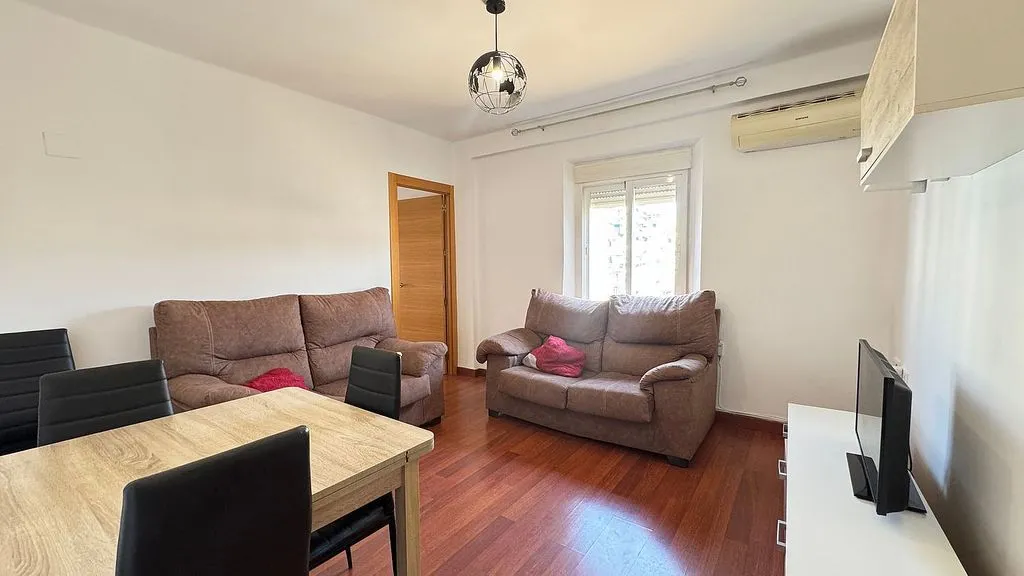Elutuba - Furnished Flat with Air Conditioning in Granada