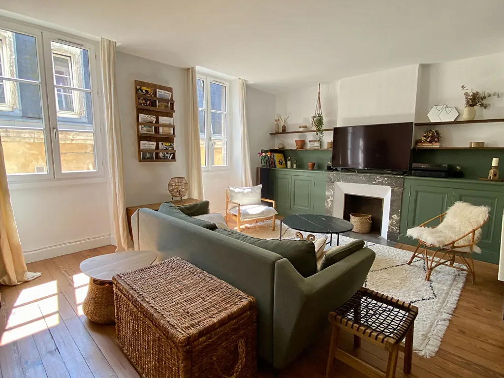 Elutuba - Characterful Apartment with Light Well in Bayonne
