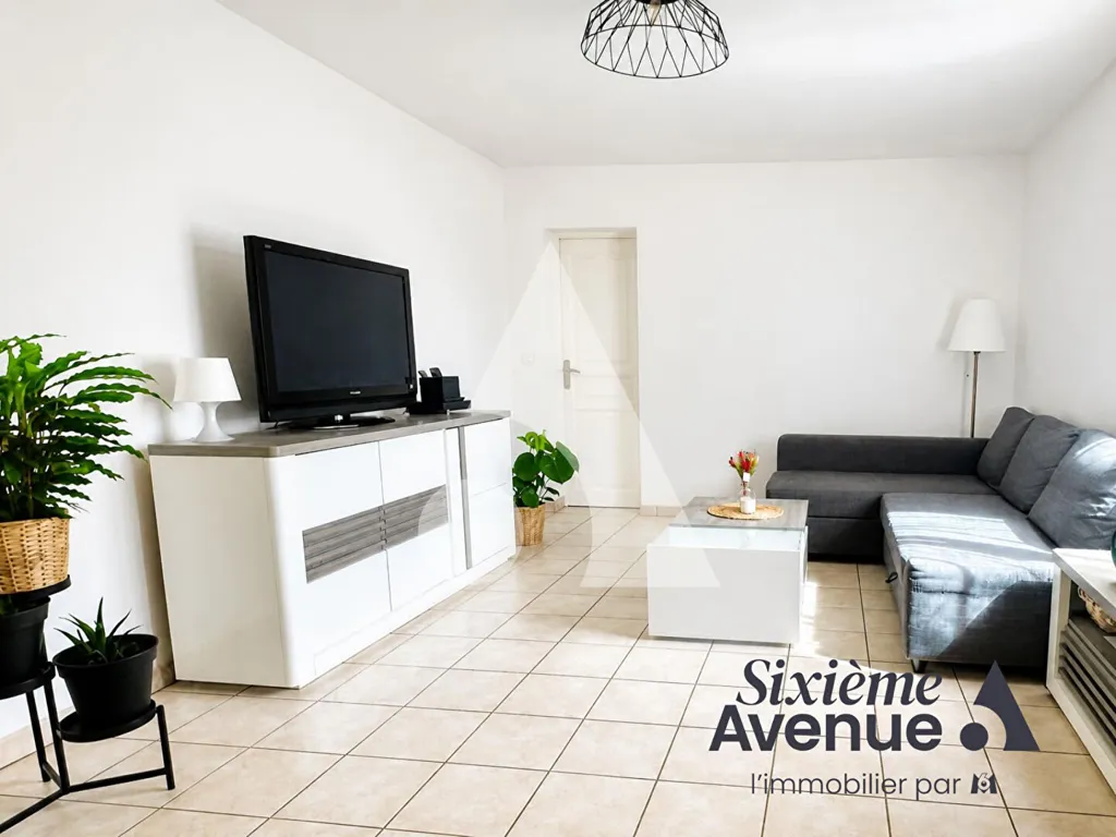 Séjour - Maison avec terrasse et jardin à Lardy