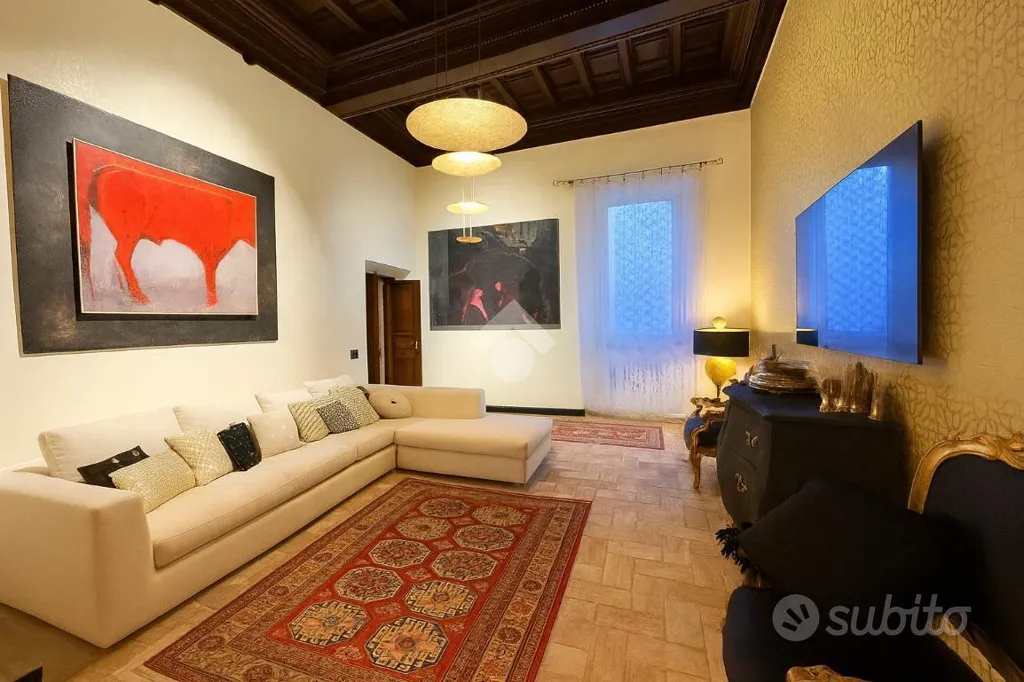 Charming 5-Bedroom Apartment in Orte