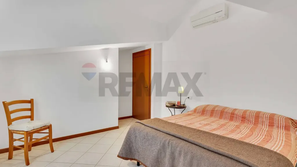 Magamistoad - Triplex with Balcony in Carpiano