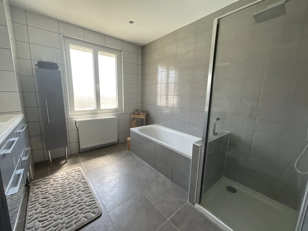 Vannitoad - Family House with Pool in Loyettes