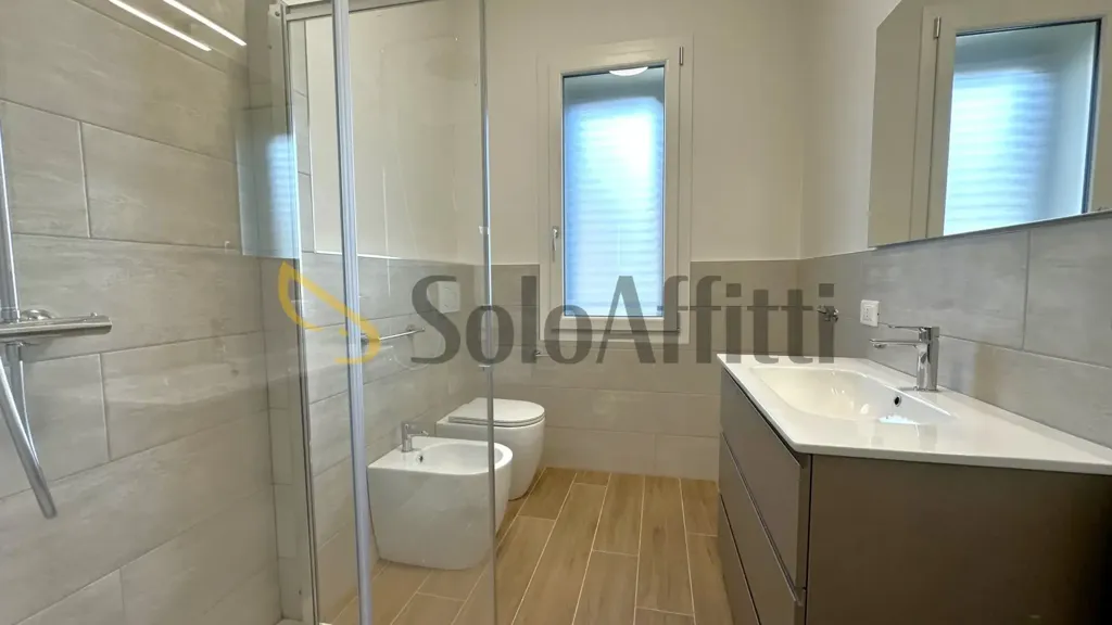 Bathrooms - Ristrutturato Appartamento with Balcony in Forli'