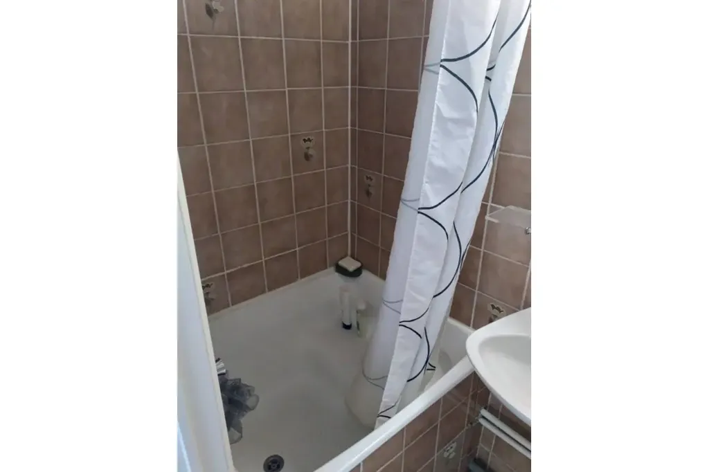 Bagni - Studio with Metro Access in Etterbeek