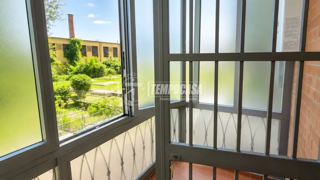 Rõdu - Rustic 2-Bedroom Apartment with Balcony in Turin