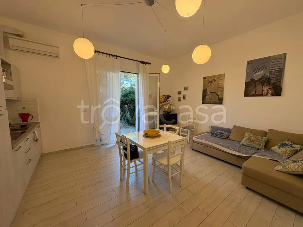 Soggiorno - Ground Floor Bilocale with Private Garden in Comacchio