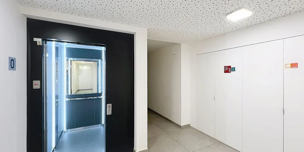Entrée - Appartement avec Terrasse et Parking à Schaarbeek