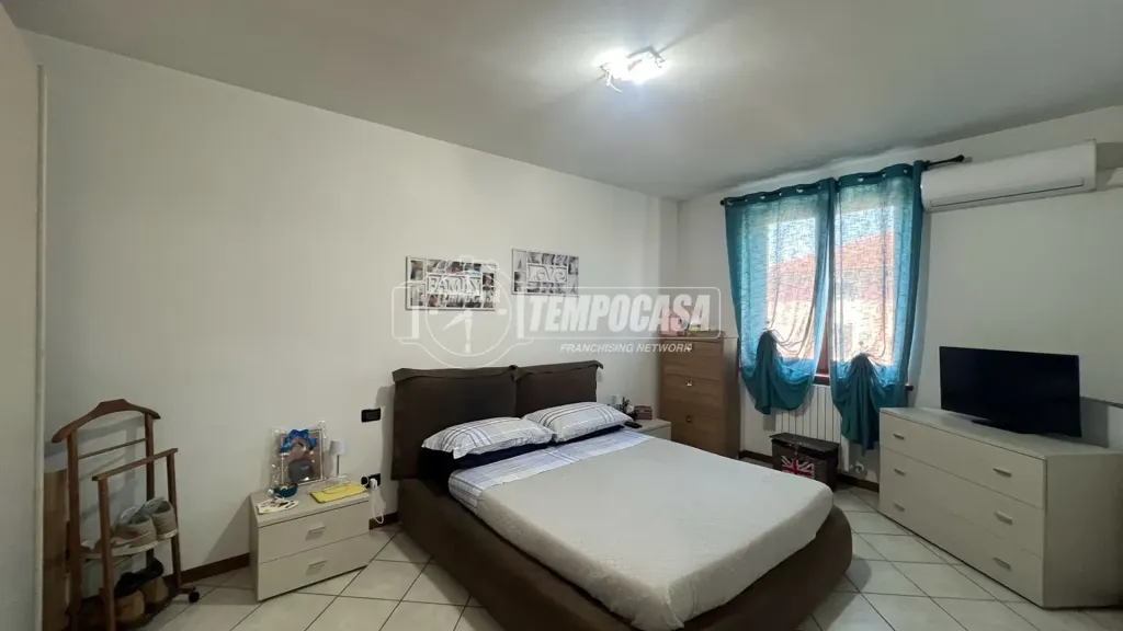 Chambres - Trilocale with Terrace in Capriolo