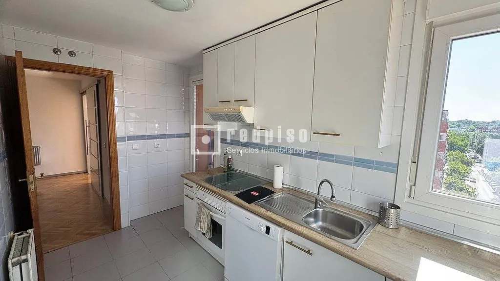 Cuisine - Apartment with Pool in Las Rosas, Madrid