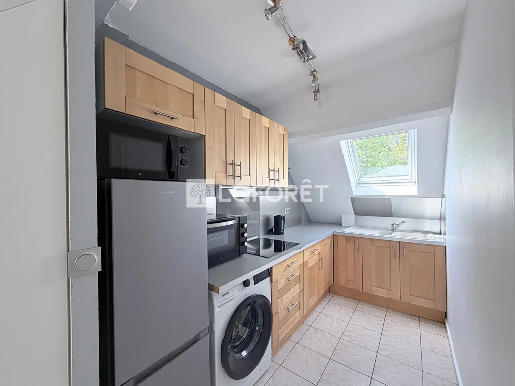 Cucina - Meubled 2-Bedroom Apartment in Arpajon