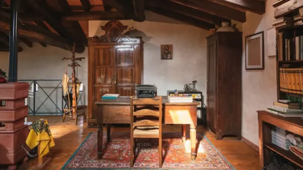 Kabinet - Historic Villa with Tower in Provaglio d'Iseo