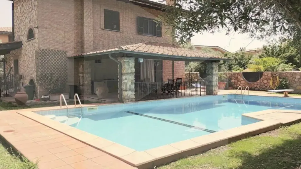 Piscine - Rustic Villa with Pool in Ciampino