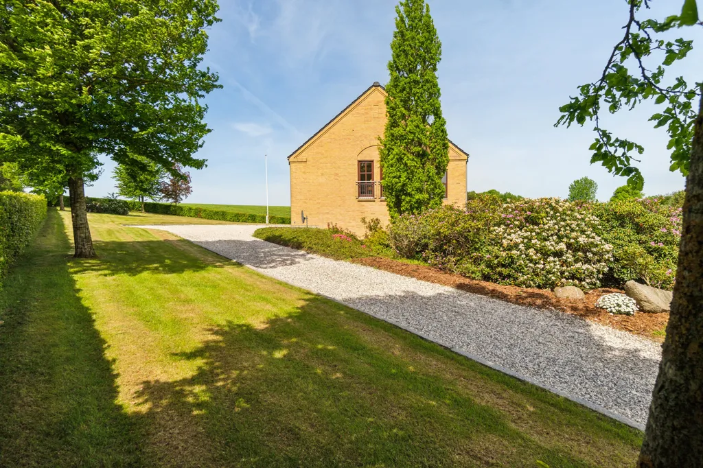 Aed - Distinctive House with Pool in Mellerup