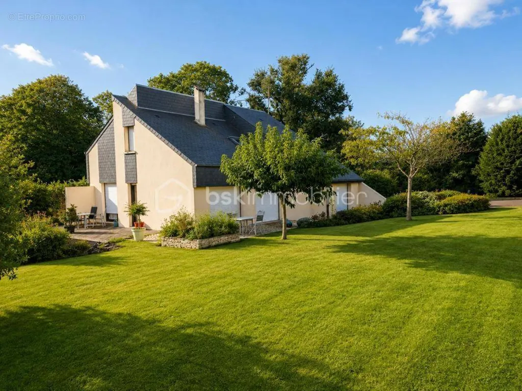 Aed - Architectural House with Garden in Saint-Georges-Buttavent