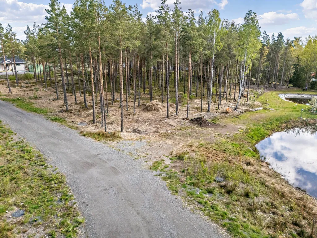 Jardin - Building Plot with Water Access in Gryts Archipelago