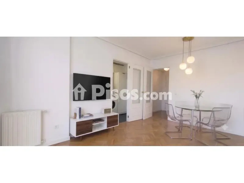 Elutuba - Duplex with Private Garage in Madrid