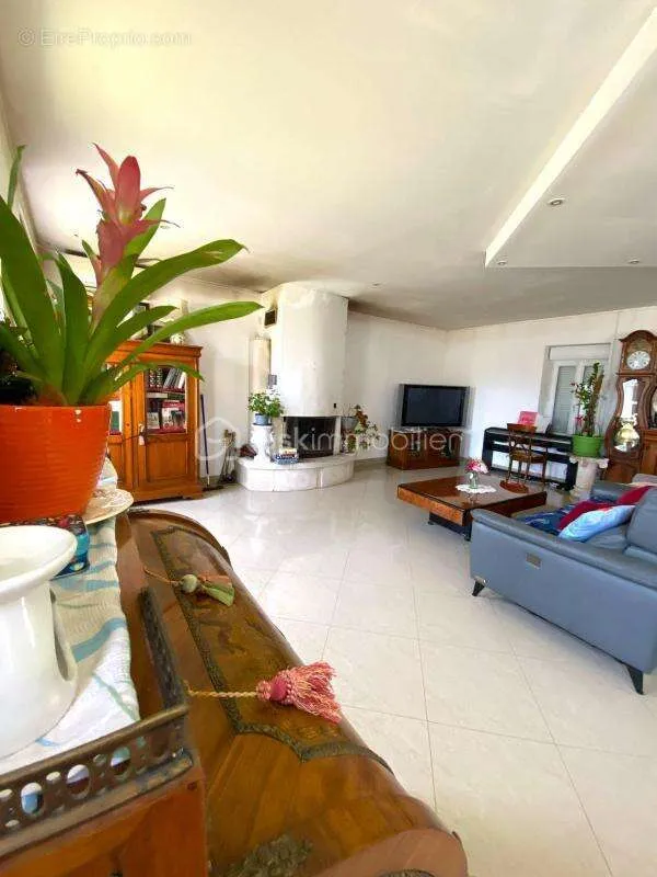 Living Room - Charming Farmhouse in Normandy, Eure