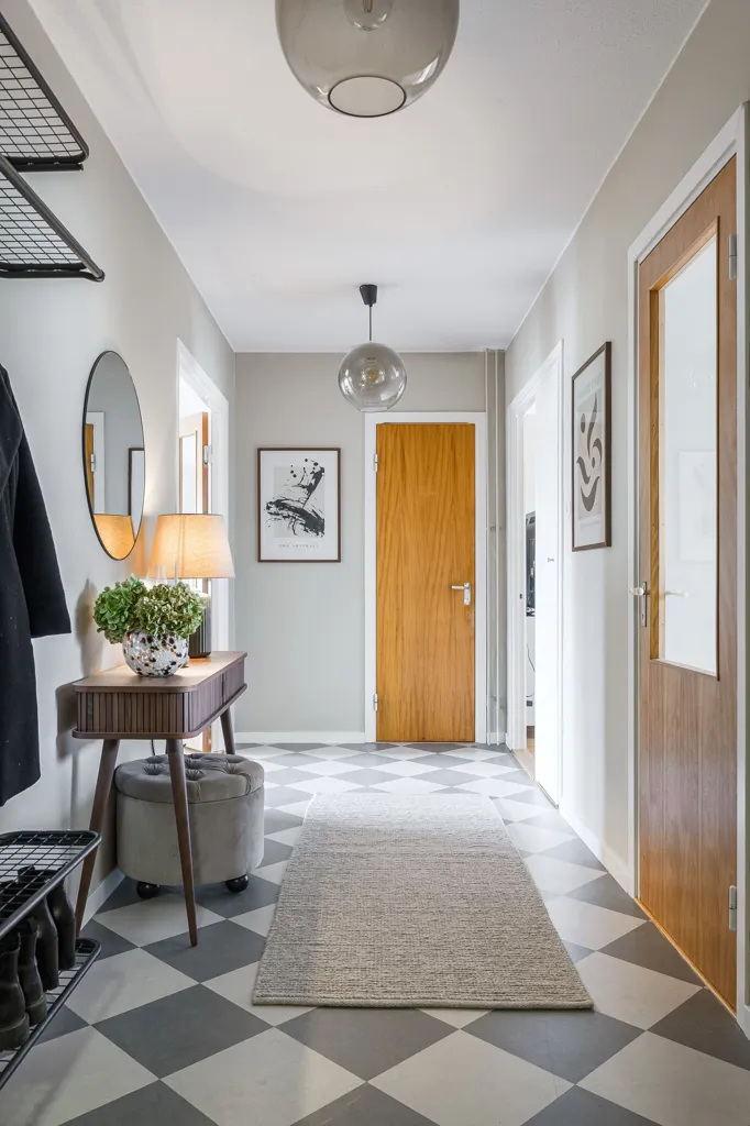 Entrée - Renovated Apartment with Balcony in Mjölkudden