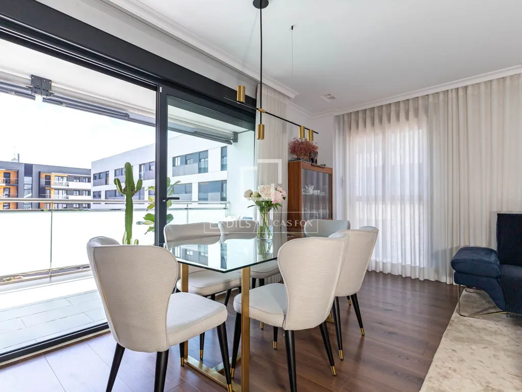 Salle à manger - Modern Apartment with Terrace in Sant Just Desvern