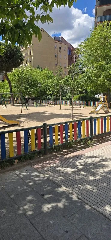 2-Bedroom Flat with Balcony in Chamartín