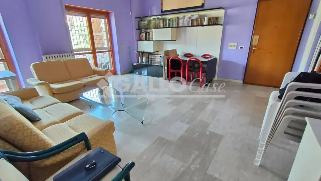 Soggiorno - Bright Apartment with Balconies in Cosenza