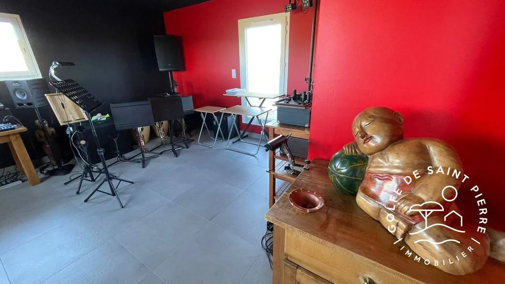 leisure_room