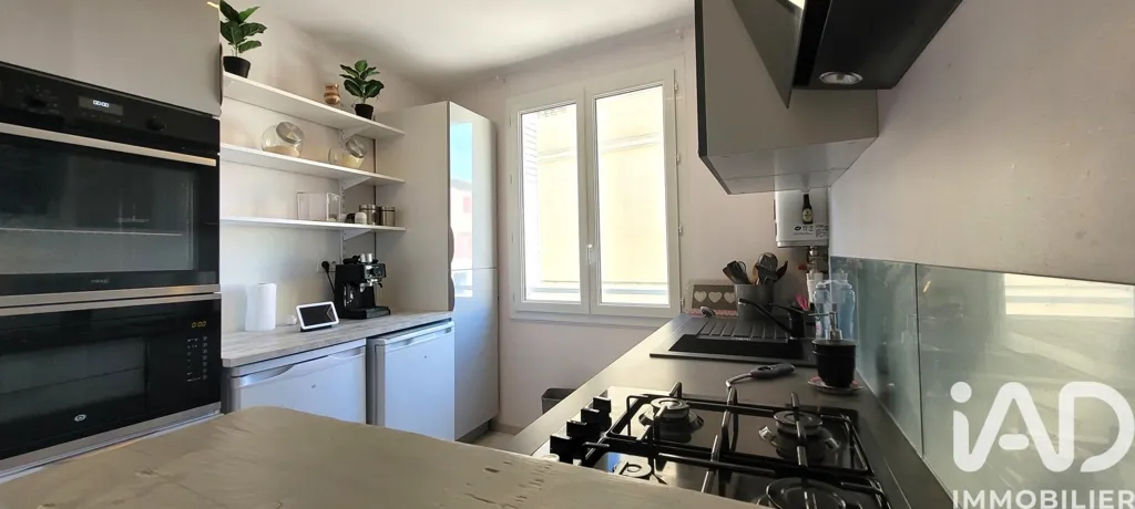 Köök - Renovated 3-Piece Apartment near Orange Centre