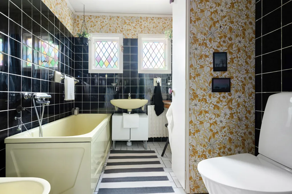 Salles de bain - Charismatic Bungalow with Basement in Fridhem