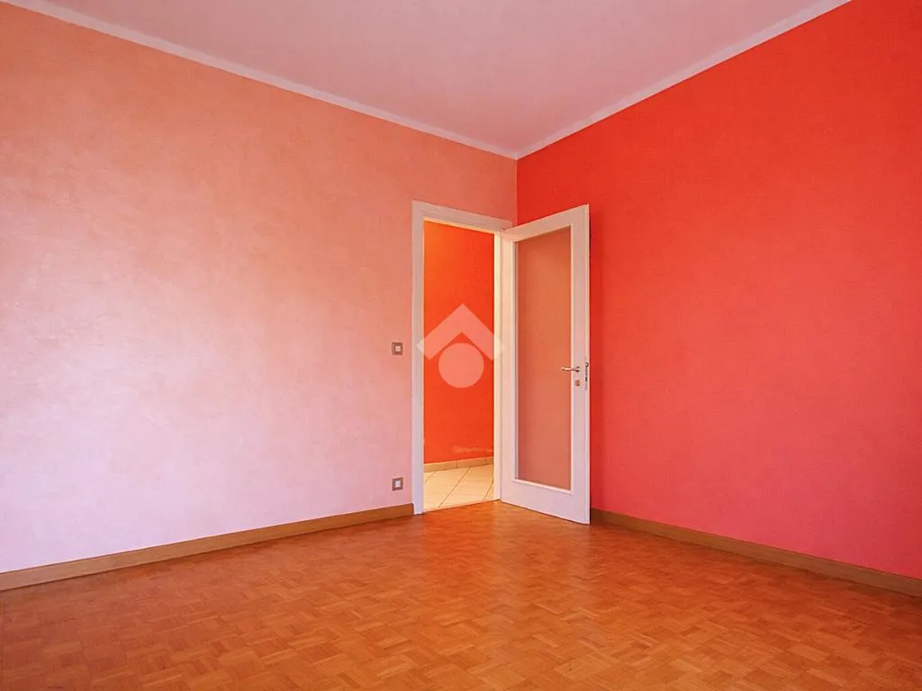 Rooms - Central 4-Bed Apartment with Balcony in Cossato