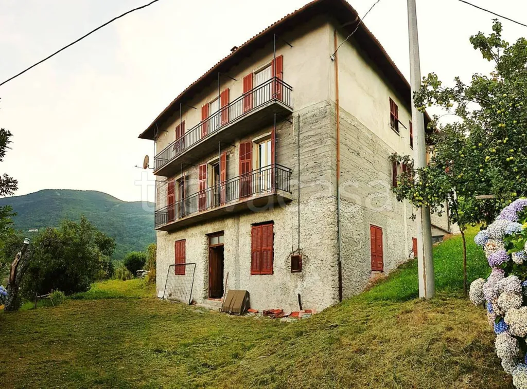 Välivaade - Detached Apartment with Garden in Ormea