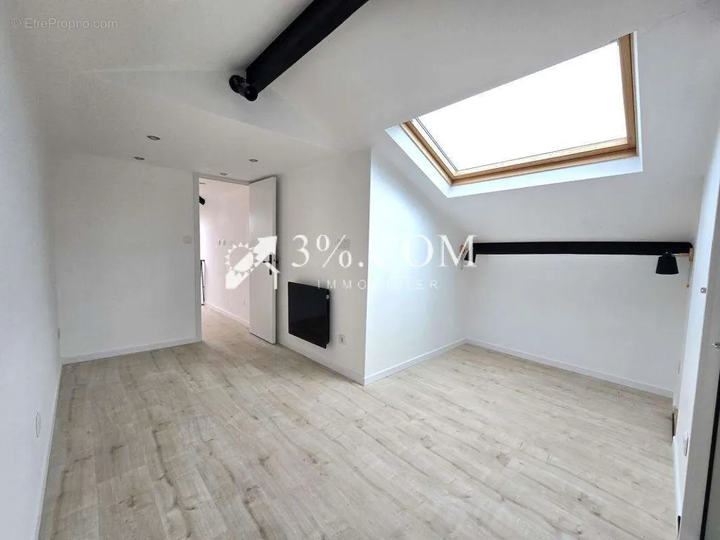 Pièces - Loft Lumineux avec Parking à Tourcoing