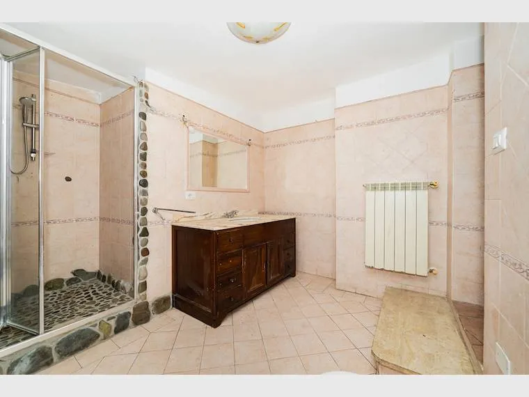 Bagni - Central Two-Bedroom Apartment with Terraces in Formello