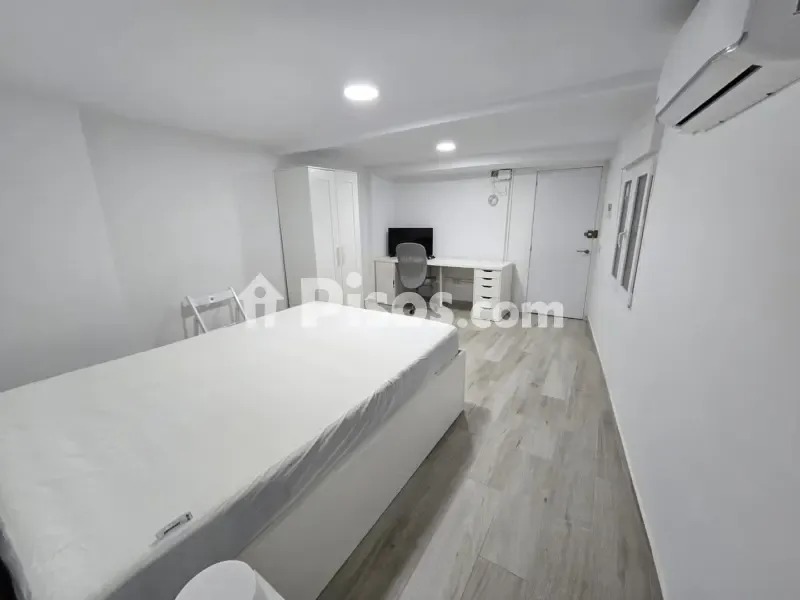 Chambres - Student-Friendly Flat with Balcony in Lleida