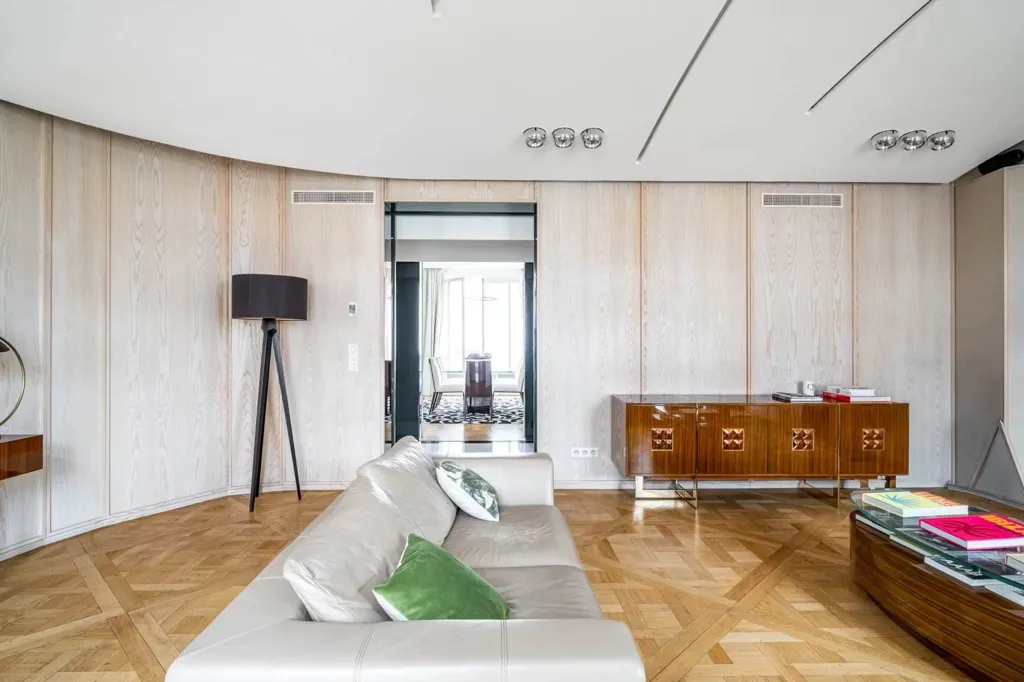 Elutuba - Haussmannian Penthouse with Balcony in Paris 16