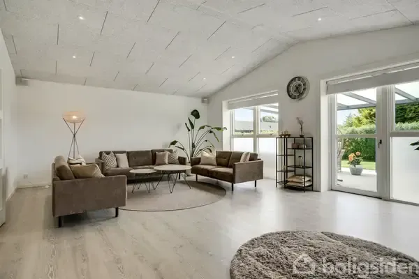 Elutuba - Modern Villa with Garage in Esbjerg Ø