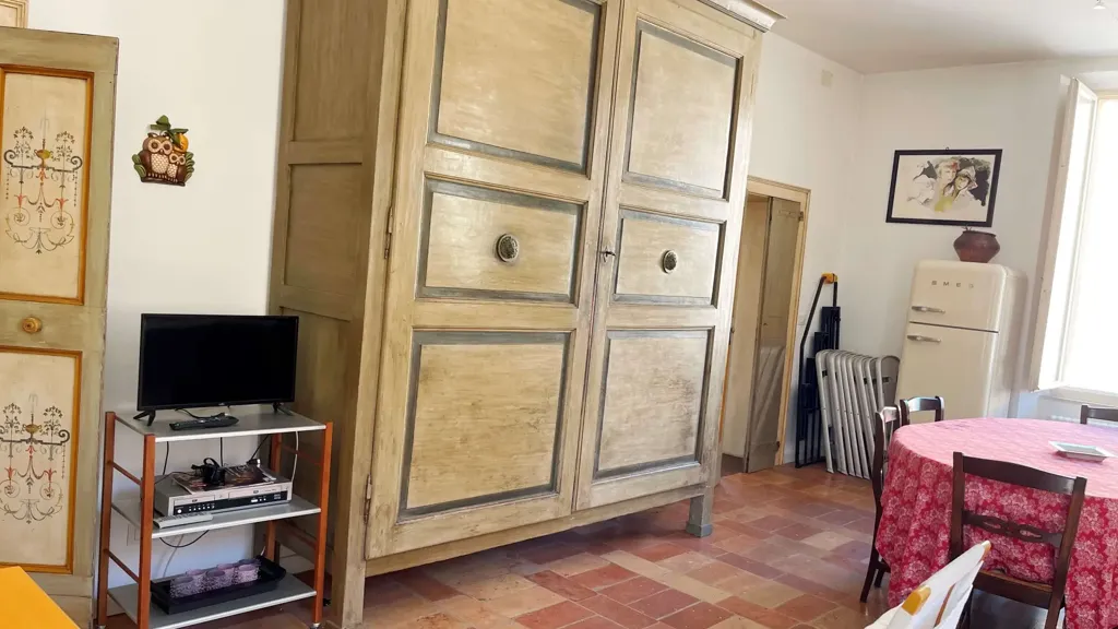 Söögituba - Restored Apartment with Central Location in Osimo
