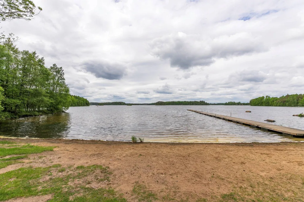 Garden - Cottage with Private Boat Dock in Olarp
