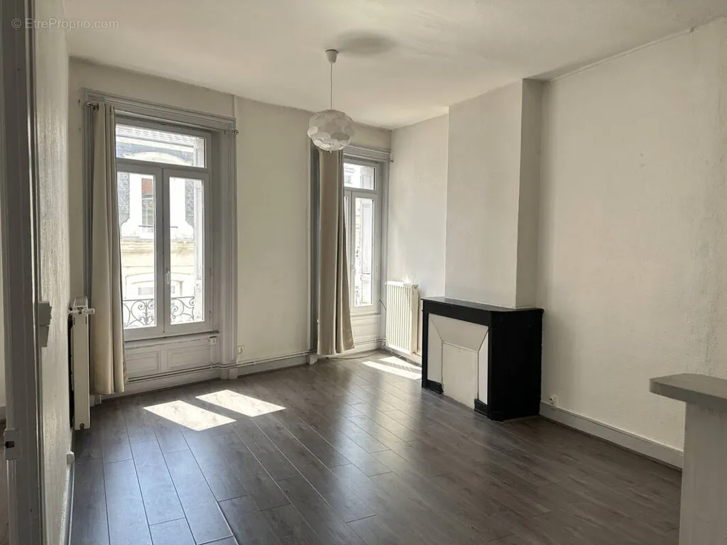 Stanze - 2-Bedroom Apartment in St Etienne Centre