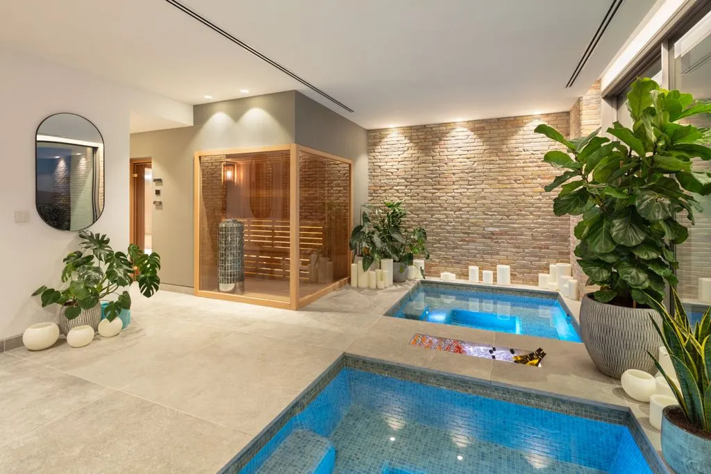 Piscine - Luxury Villa with Panoramic Sea Views in Benahavís