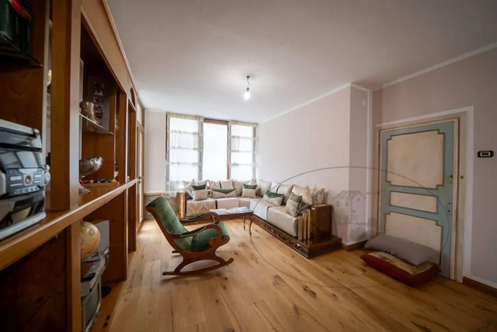 Elutuba - Rustic Villa with Garden in Figline Valdarno