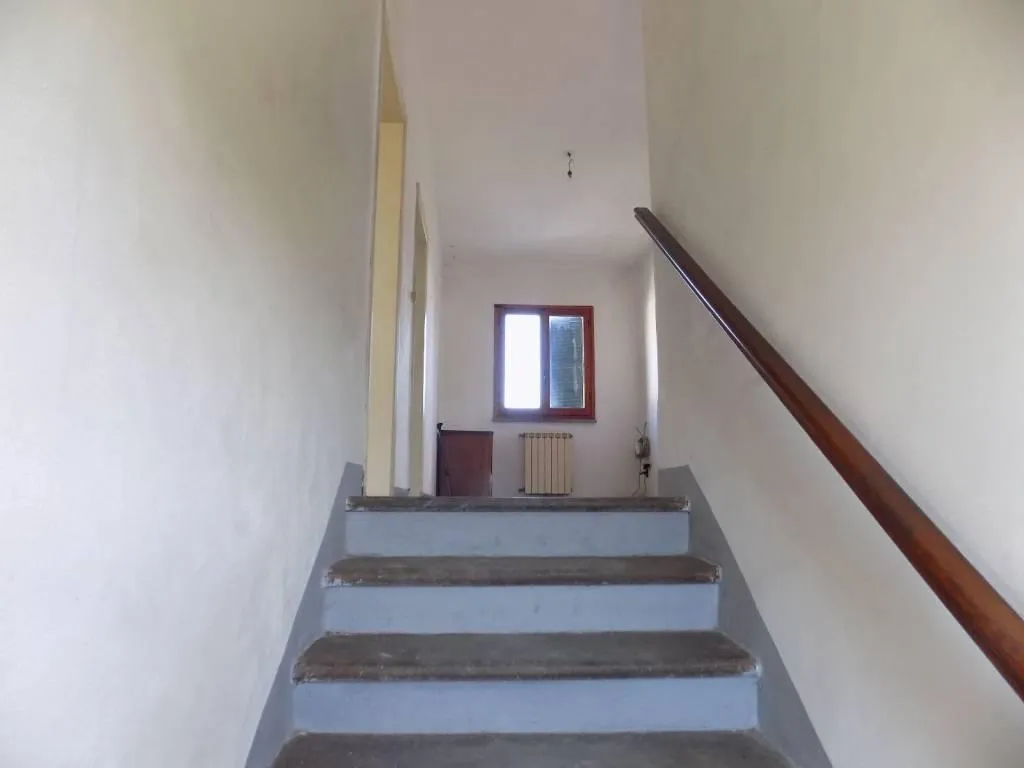 Pièces - Terraced House with Garden in Vinci