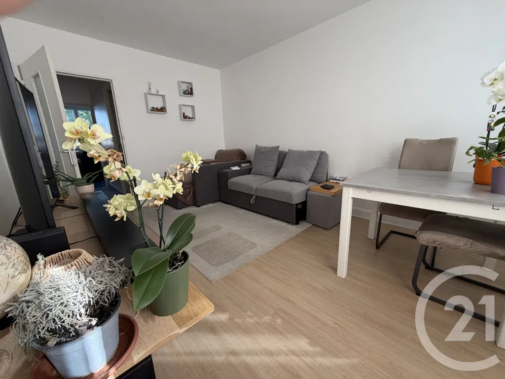 Soggiorno - 3-Bed Apartment with Parking in Argenteuil