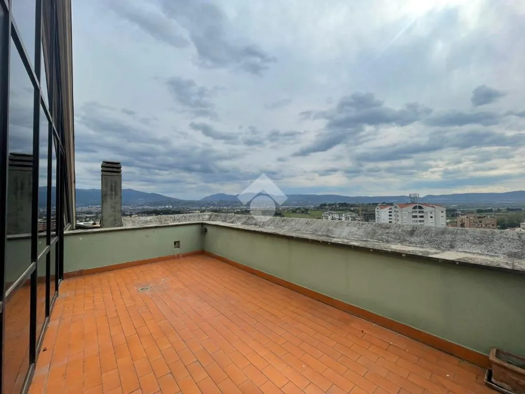 Terrasse - Attic Apartment with Terrace in Terni