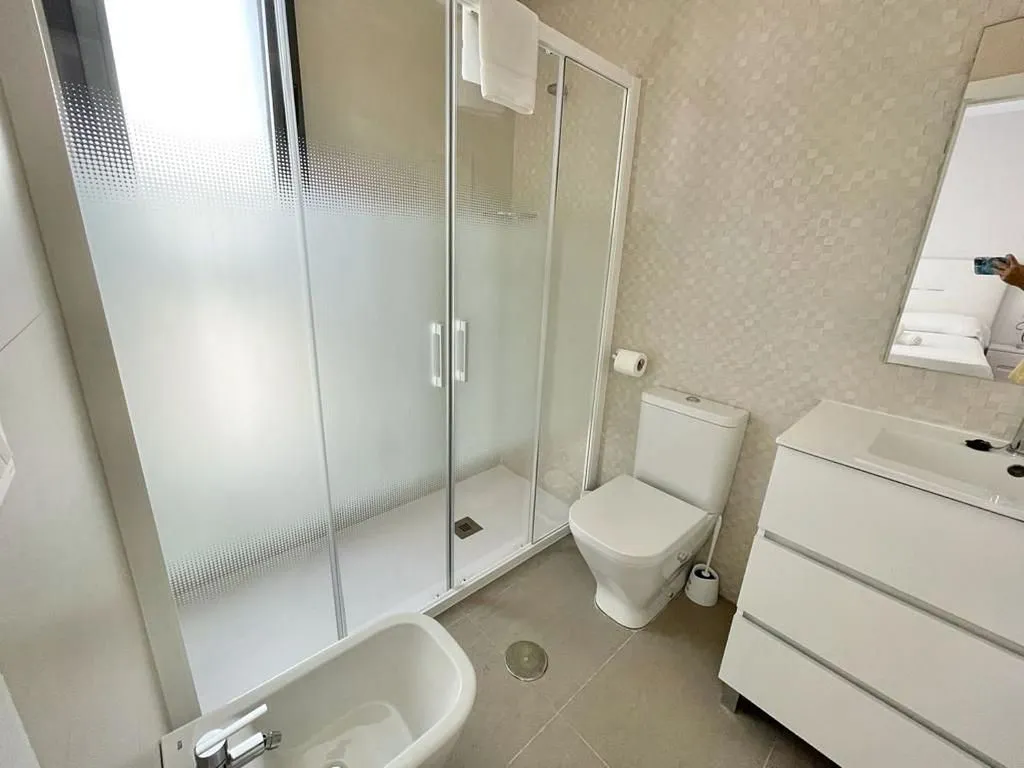 Vannitoad - Modern Apartment with Pool in Playa del Bol