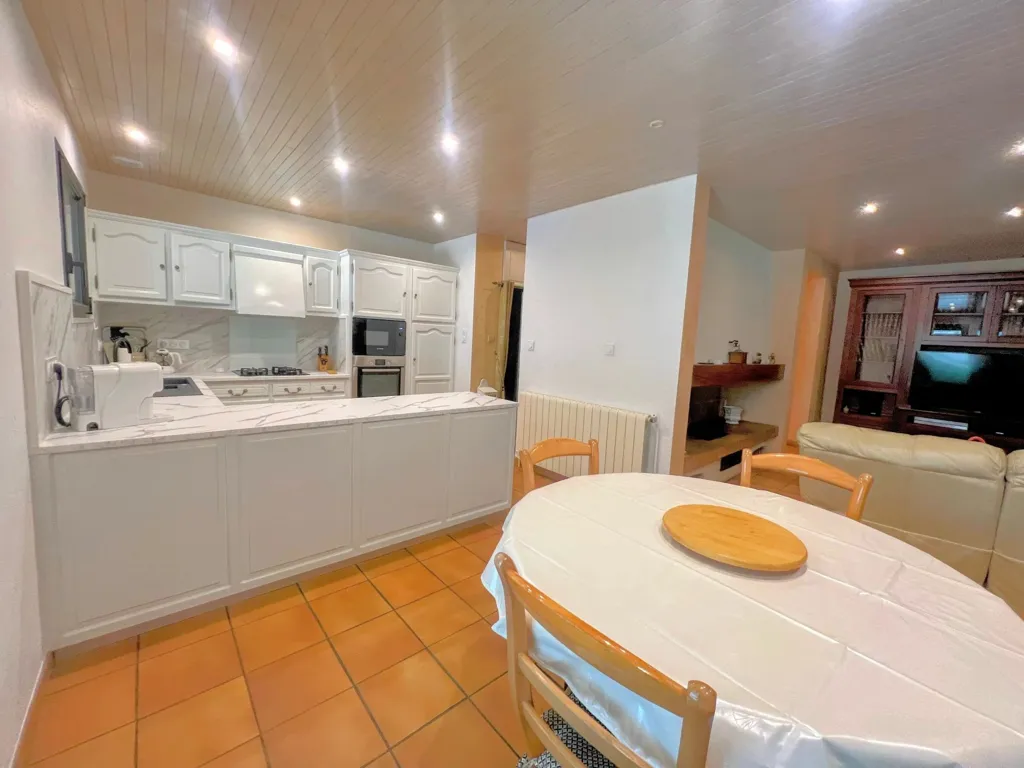 Salle à manger - Villa avec Vue Imprenable et Piscine près de Limoux