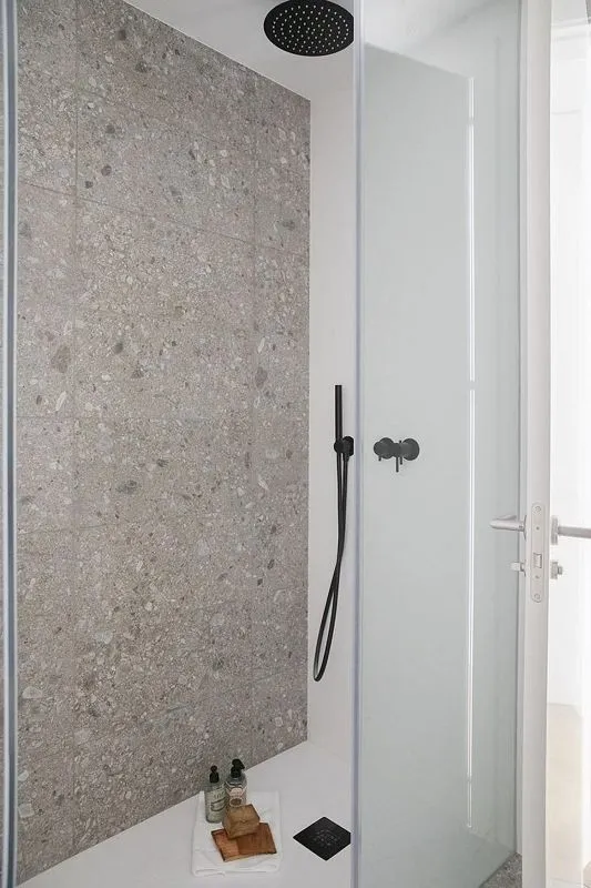 Bathrooms - Apartment with Pool in Chamberí, Madrid